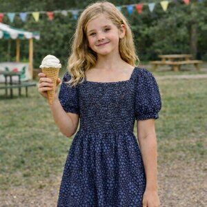 GAP Adorable Kids Puff Sleeve Smocked Navy‎ Blue Kids Dress Size Medium (8)